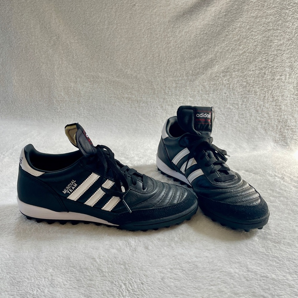 Men’s Adidas Mundial Team Turf Soccer Cleat size 7.5